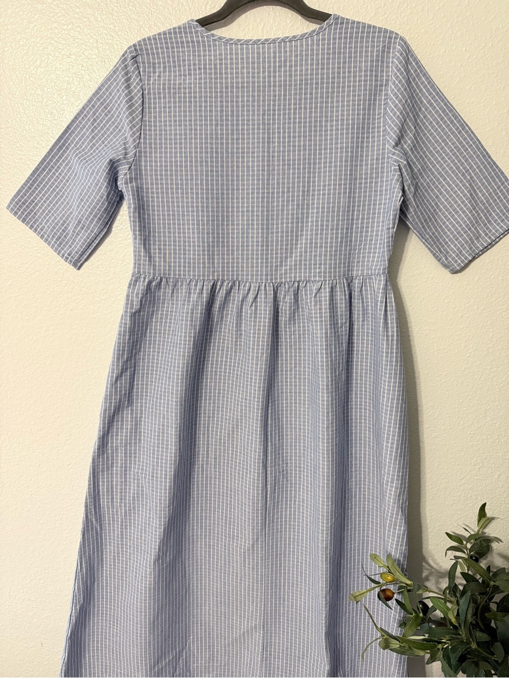 Blue & White Pinstripe Cotton Midi Dress with Pockets Size Medium - Picture 2 of 2